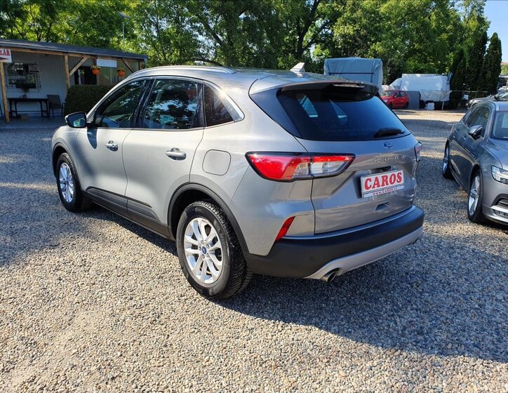 Ford Kuga SUV / Terénní 1,5 l 88 kw