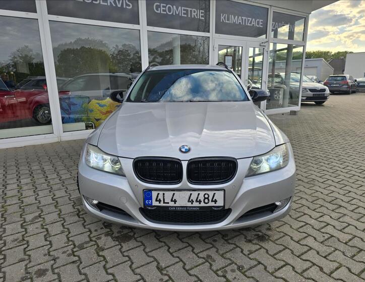 BMW Řada 3 2