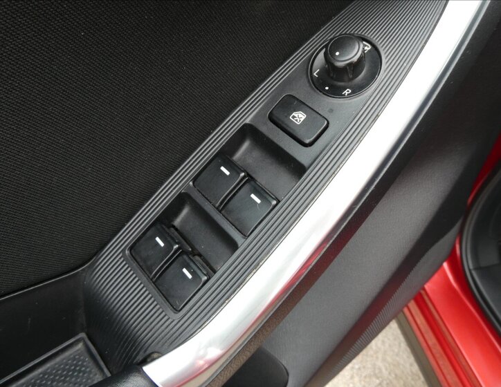 Mazda CX-5 SUV / Terénní 2,0 l 121 kw