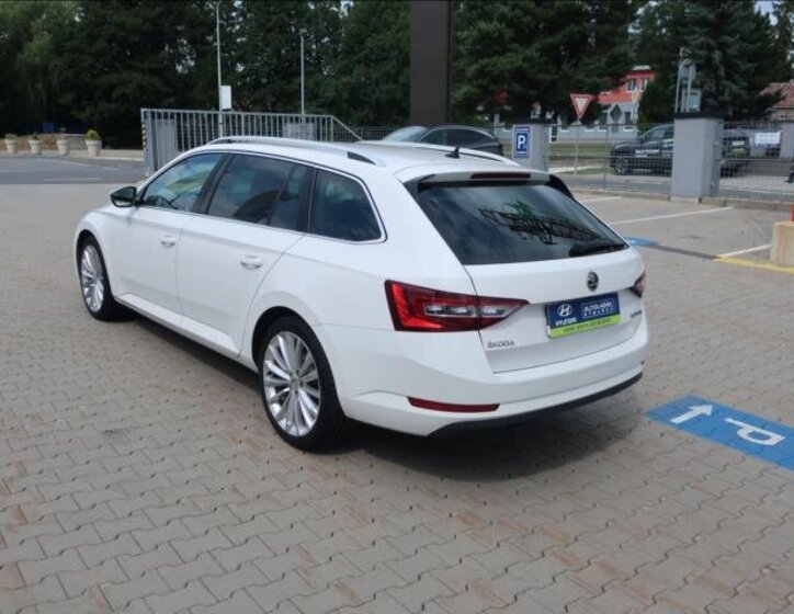Škoda Superb Kombi 2,0 l 140 kw