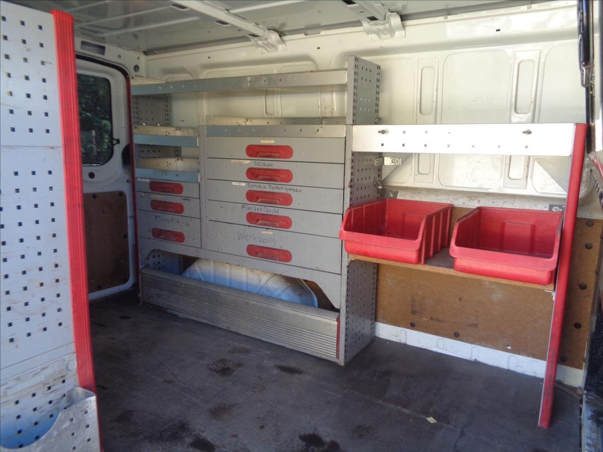 Ford Transit Skříň 2,2 l 74 kw