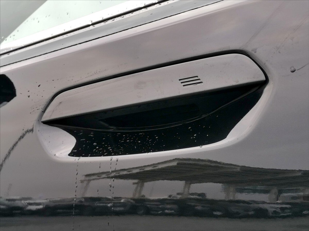 BMW i5 Sedan 0,0 290 kw