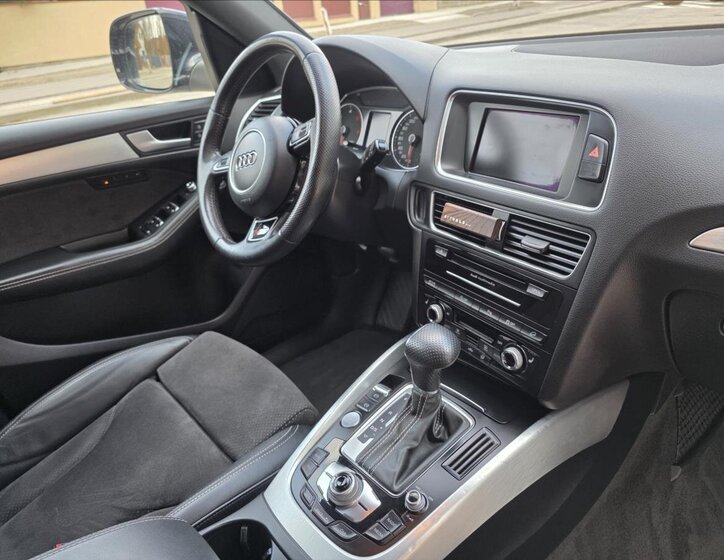 Audi Q5 SUV / Terénní 3,0 l 180 kw