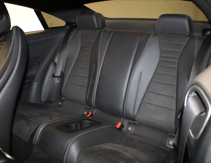 Mercedes-Benz Třídy E Kupé 2,0 l 143 kw