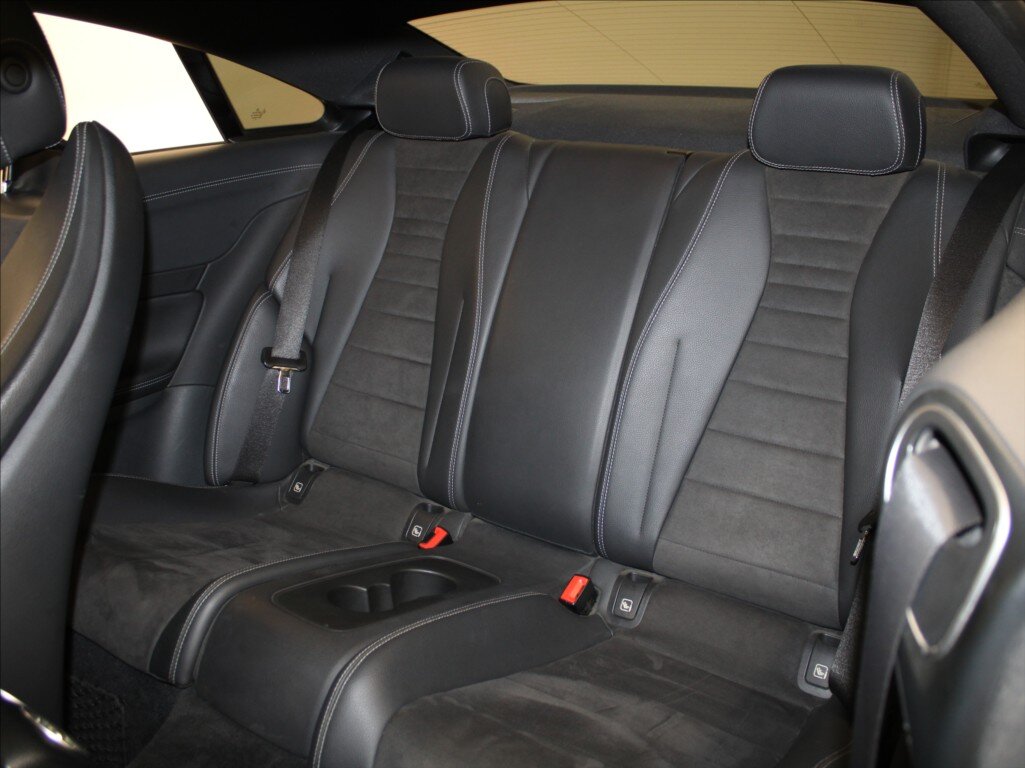 Mercedes-Benz Třídy E Kupé 2,0 l 143 kw