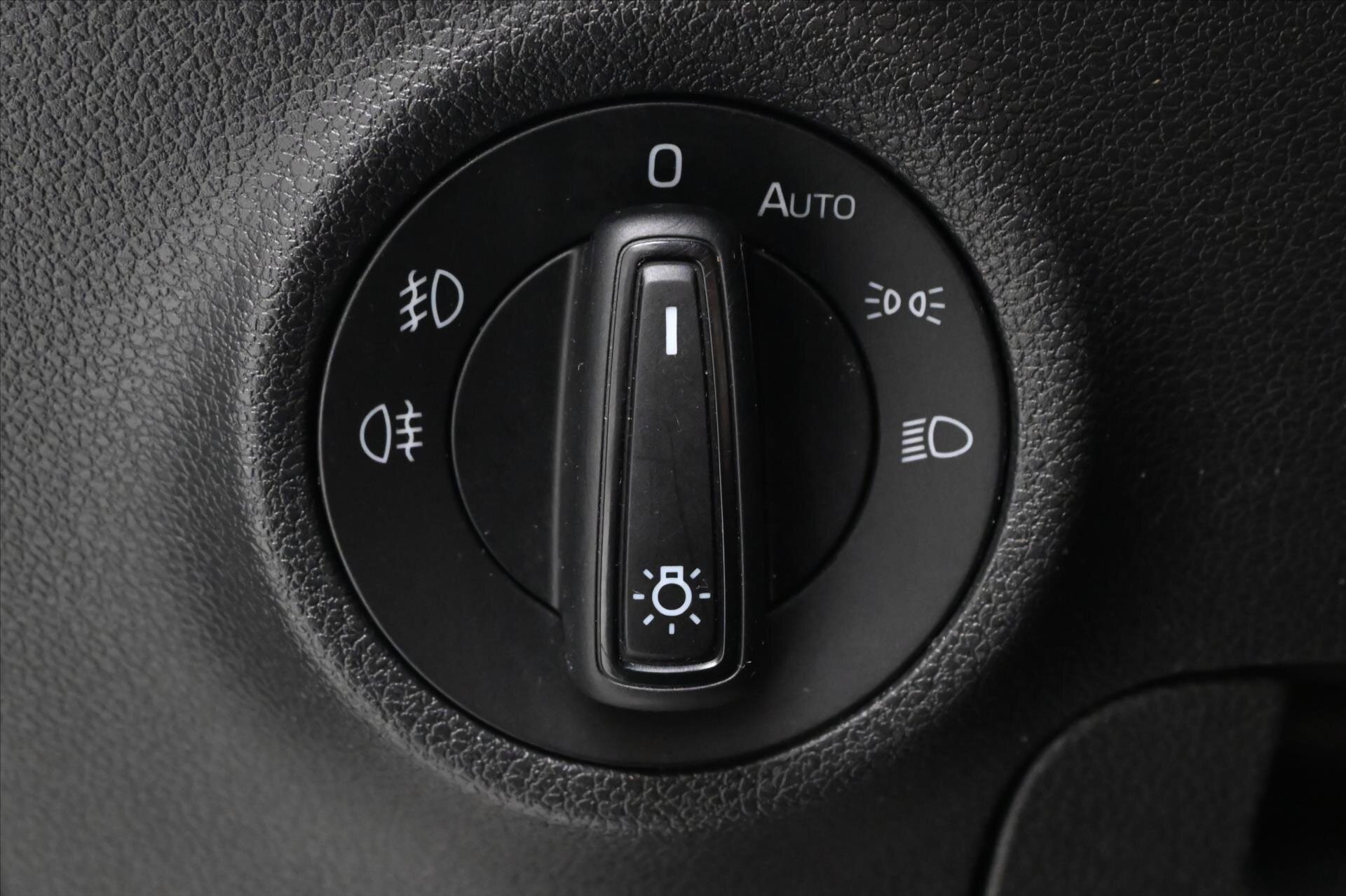 Škoda Karoq SUV / Terénní 1,5 l 110 kw