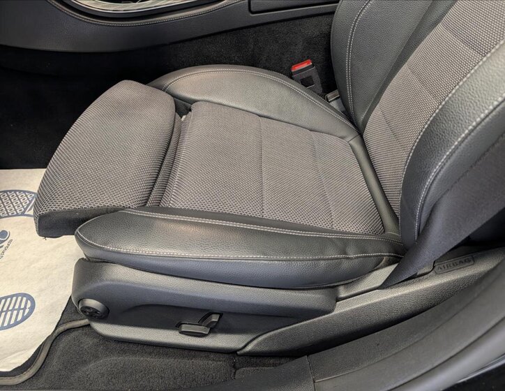 Mercedes-Benz Třídy E Kombi 2,0 l 143 kw