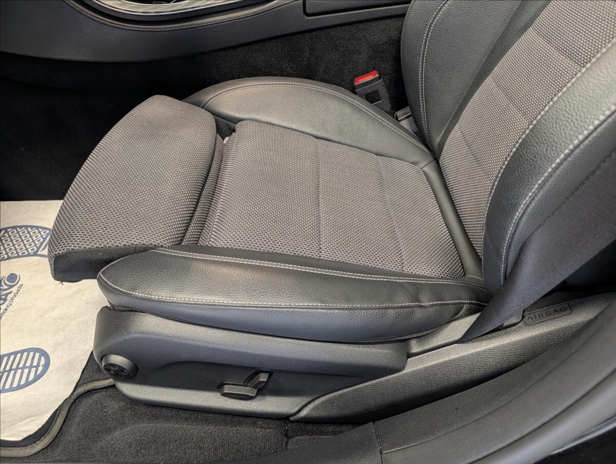 Mercedes-Benz Třídy E Kombi 2,0 l 143 kw