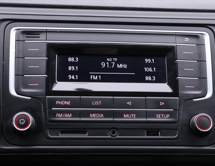 Volkswagen Transporter Kombi 2,0 l 62 kw