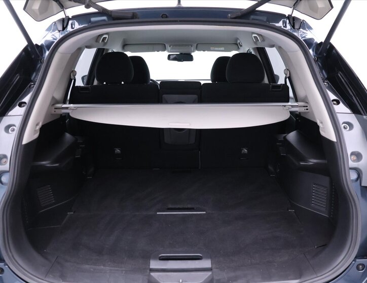 Nissan X-Trail SUV / Terénní 1,6 l 96 kw