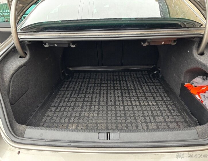 Volkswagen Passat CC Sedan 0,0 103 kw