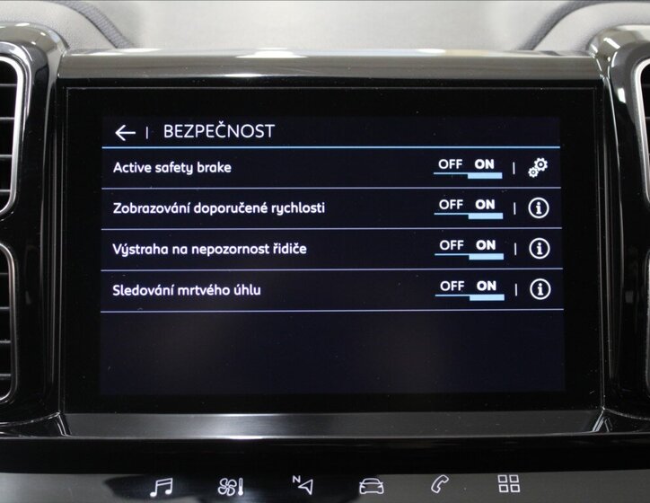 Citroën C5 Aircross SUV / Terénní 1,6 l 133 kw