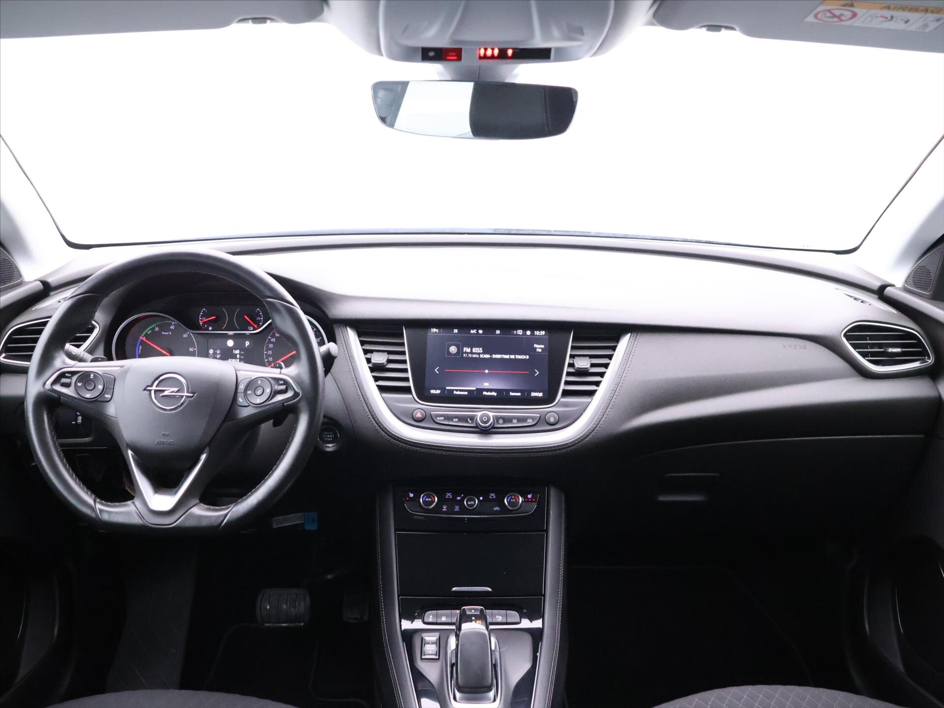 Opel Grandland X SUV 1,6 l 147 kw