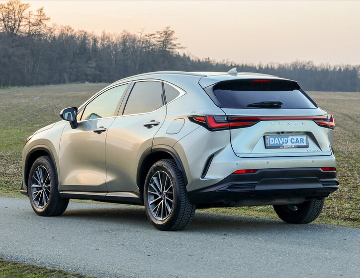 Lexus NX 450h plus SUV / Terénní 2,5 l 136 kw