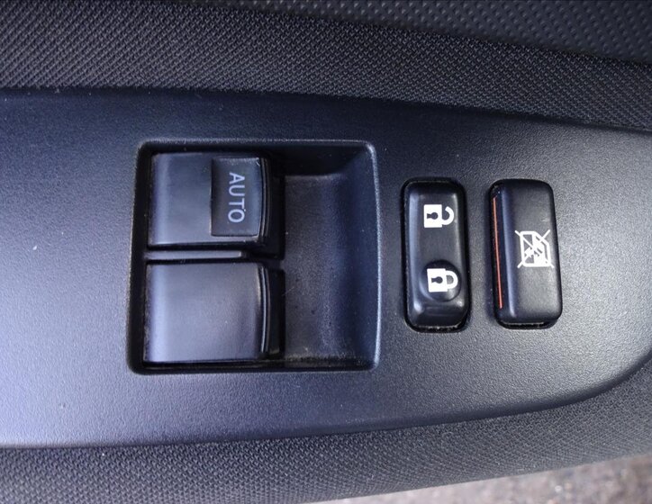 Toyota Auris Hatchback 1,3 l 74 kw