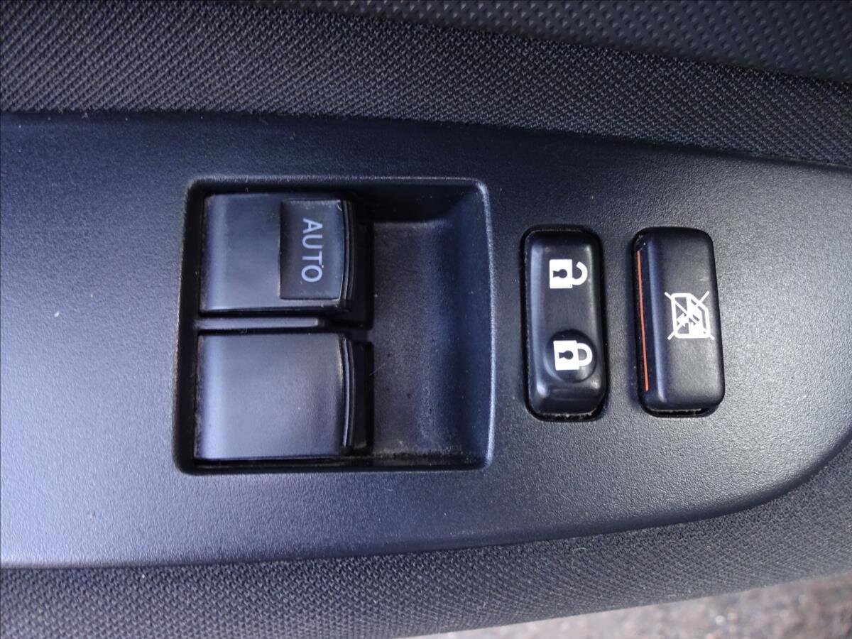 Toyota Auris Hatchback 1,3 l 74 kw