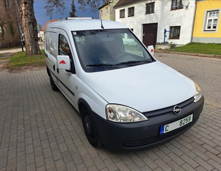 Opel Combo Skříň 1,2 l 55 kw
