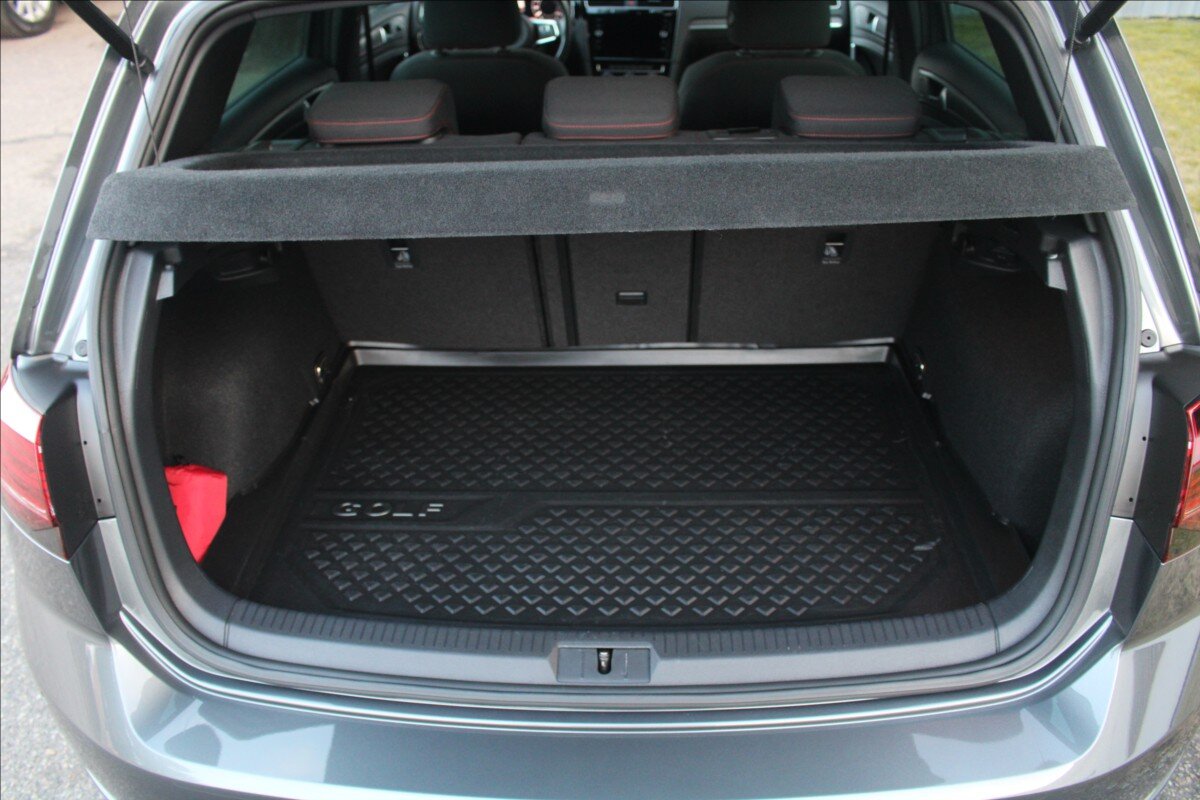 Volkswagen Golf Hatchback 2,0 l 180 kw