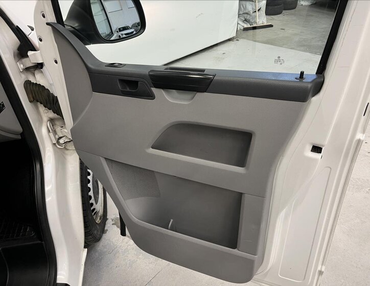 Volkswagen Transporter Skříň 2,0 l 75 kw