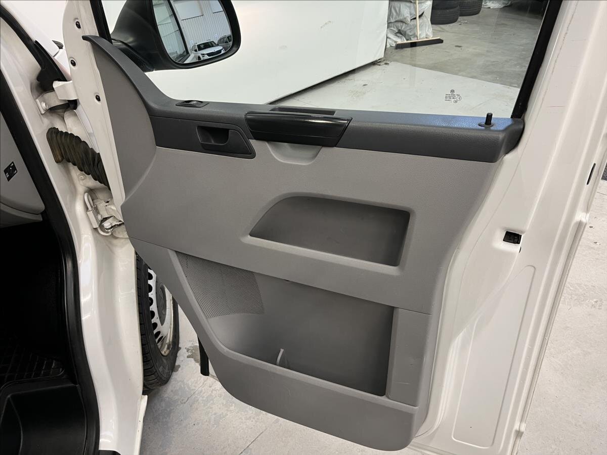 Volkswagen Transporter Skříň 2,0 l 75 kw