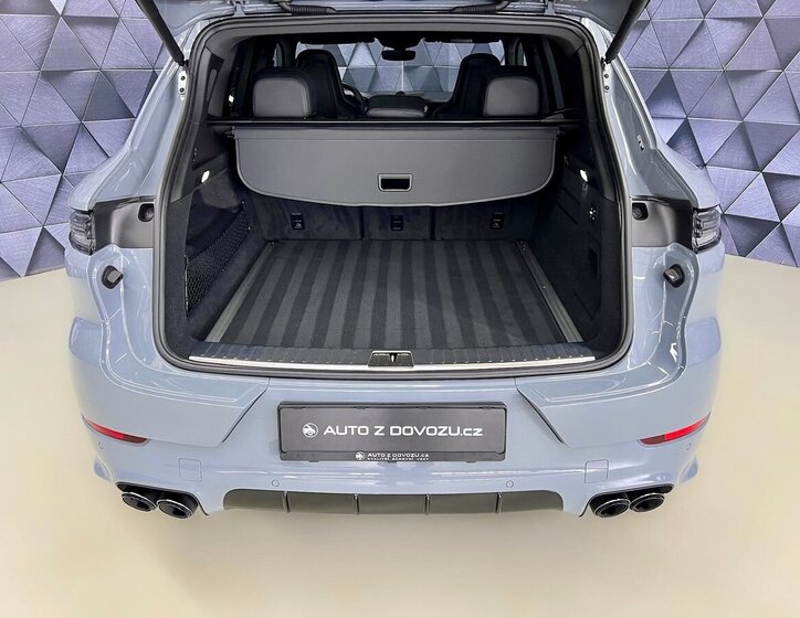 Porsche Cayenne SUV / Terénní 4,0 l 349 kw