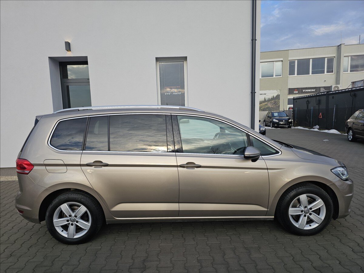 Volkswagen Touran Kombi 1,4 l 110 kw