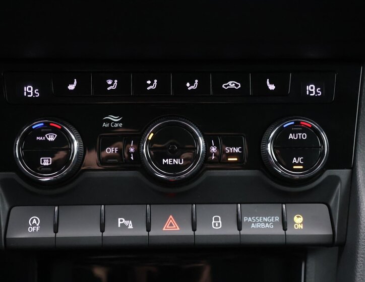 Škoda Karoq SUV / Terénní 2,0 l 110 kw