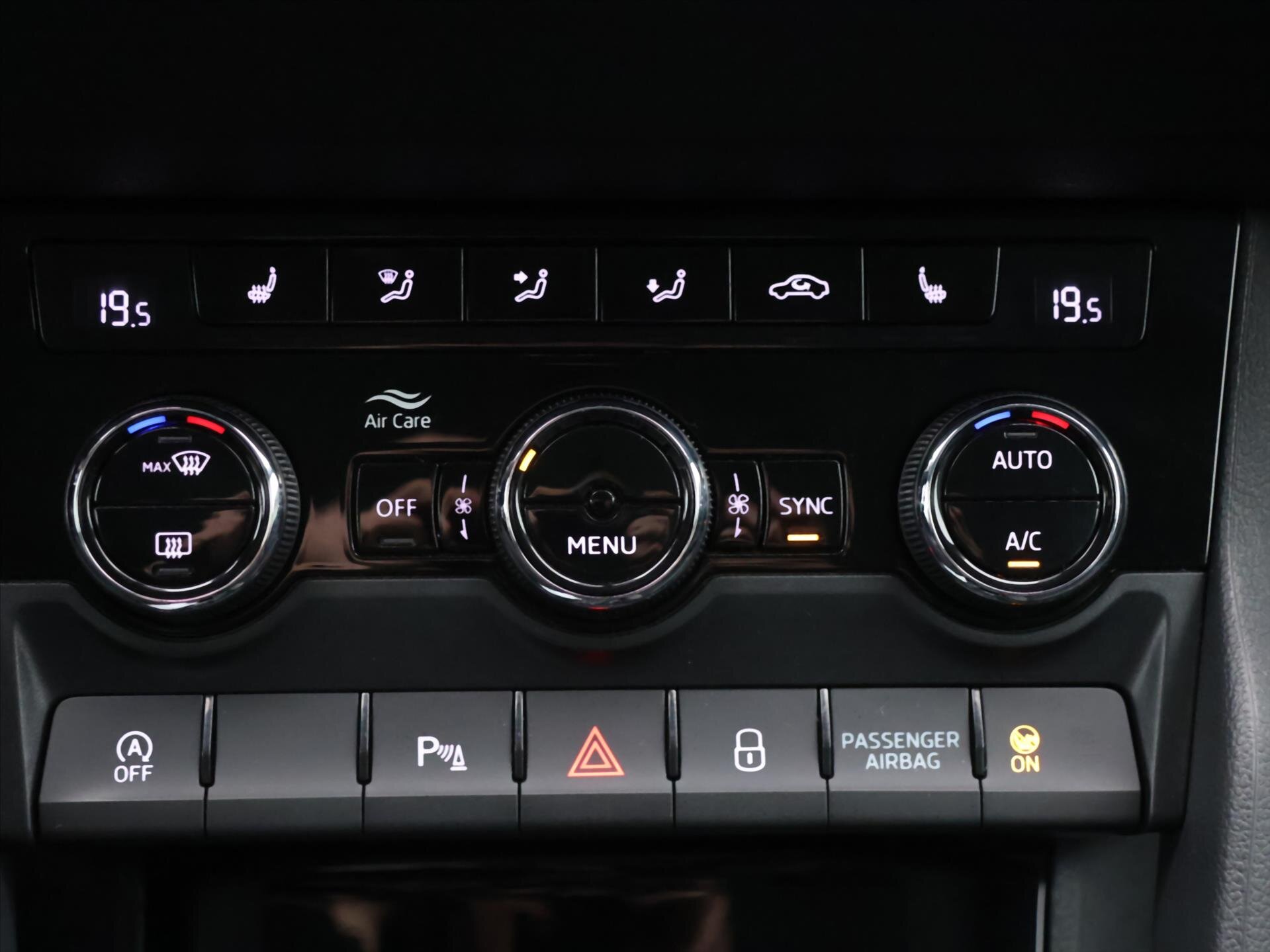 Škoda Karoq SUV / Terénní 2,0 l 110 kw