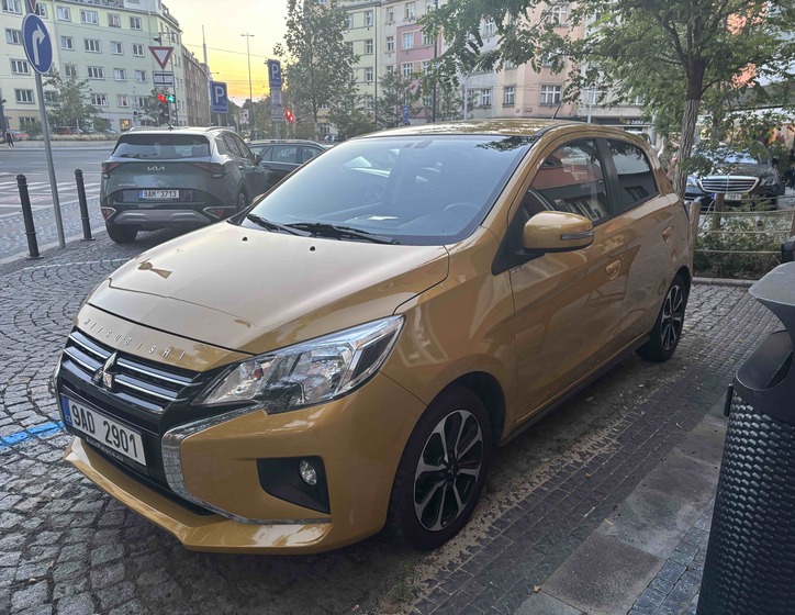 Mitsubishi Space Star 11