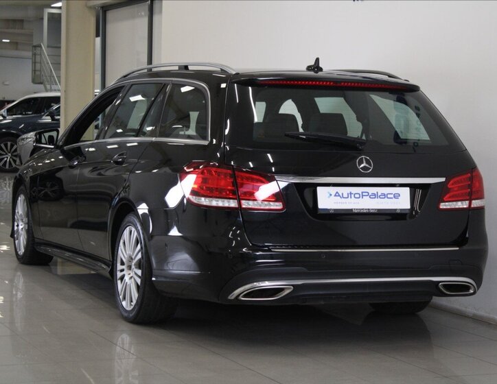 Mercedes-Benz Třídy E Kombi 3,0 l 190 kw