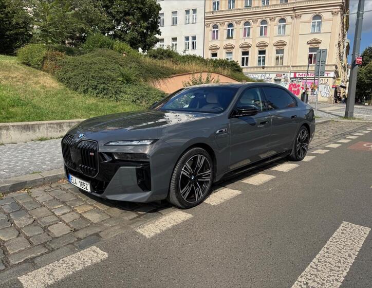 BMW Řada 7 1