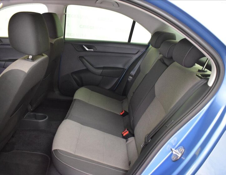 Škoda Rapid Liftback 1,2 l 77 kw