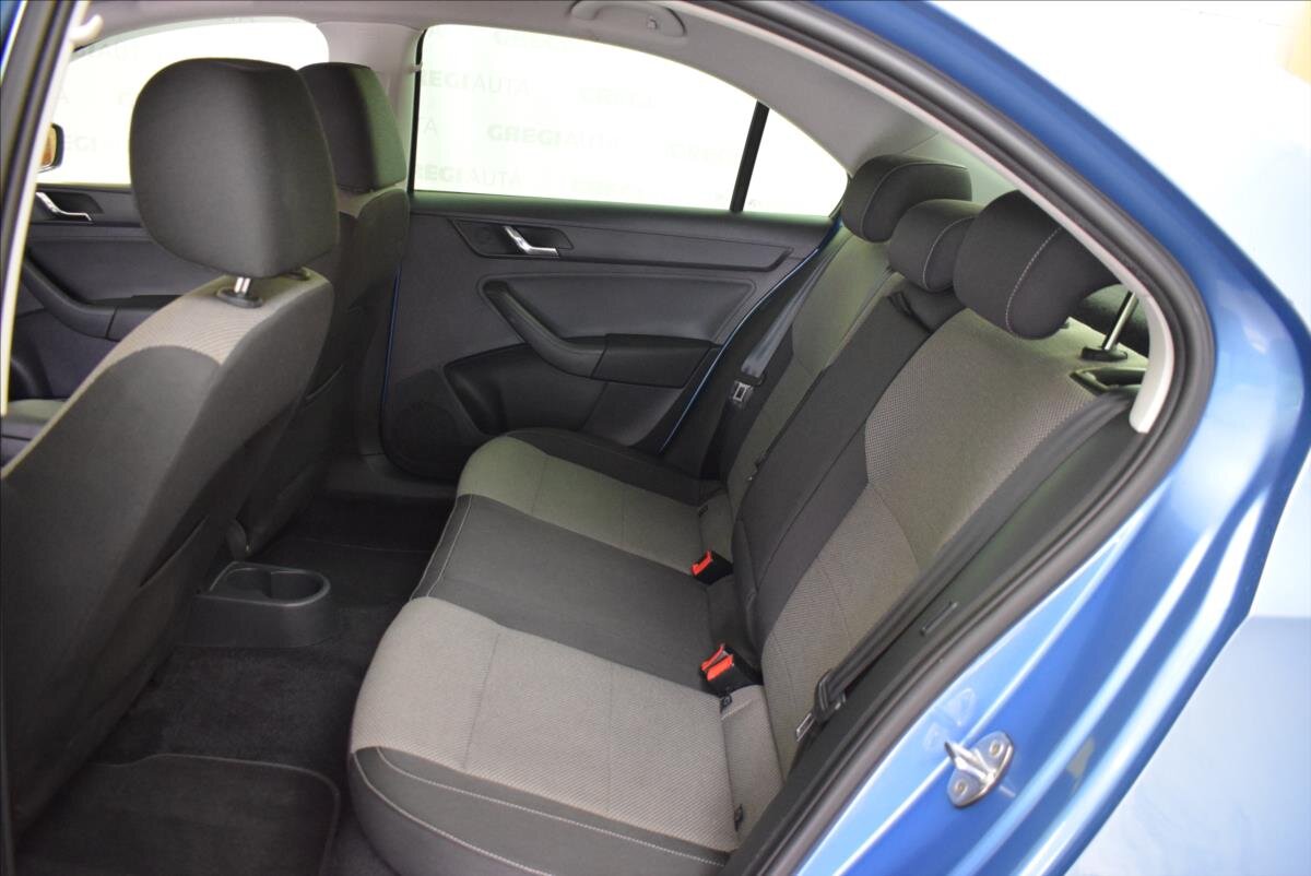 Škoda Rapid Liftback 1,2 l 77 kw