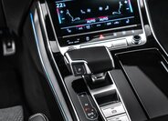 Audi Q8 SUV / Terénní 3,0 l 210 kw