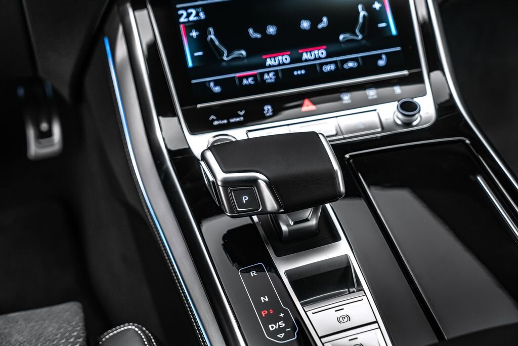 Audi Q8 SUV / Terénní 3,0 l 210 kw