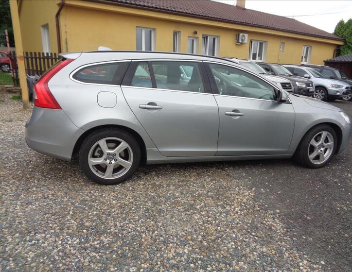 Volvo V60 10