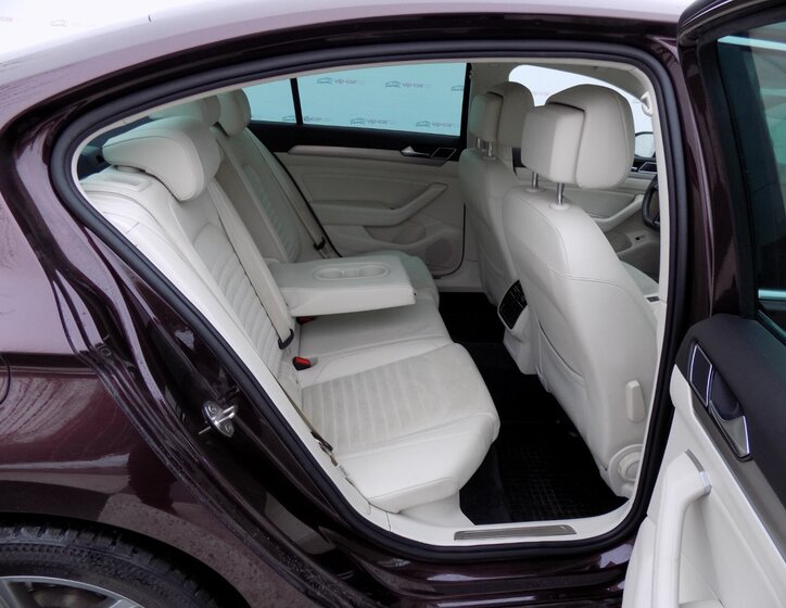 Volkswagen Passat Sedan 2,0 l 140 kw