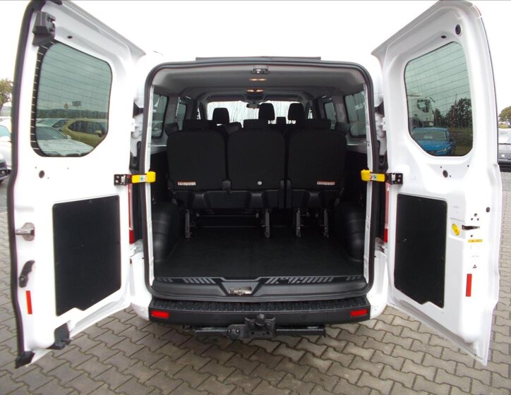 Ford Transit Custom 16