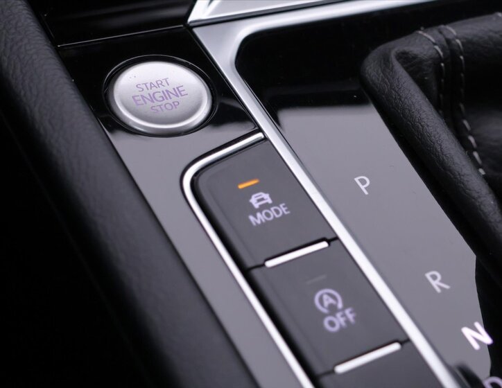 Volkswagen Arteon Kombi 2,0 l 206 kw