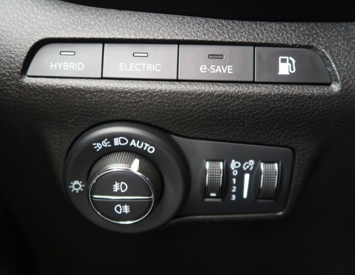 Jeep Compass SUV / Terénní 1,3 l 132 kw