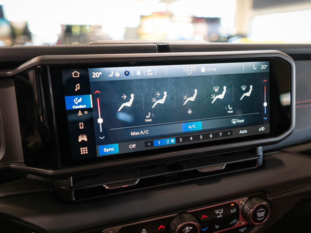 Jeep Wrangler Ostatní 6,4 l 350 kw