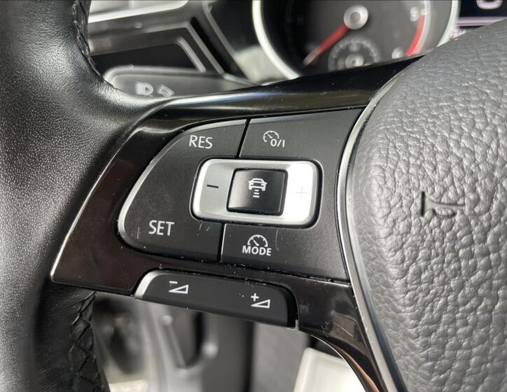 Volkswagen Touran 24