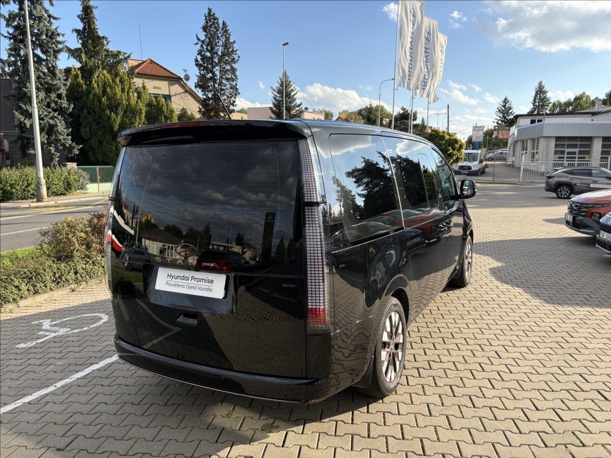 Hyundai Staria MPV 2,2 l 130 kw