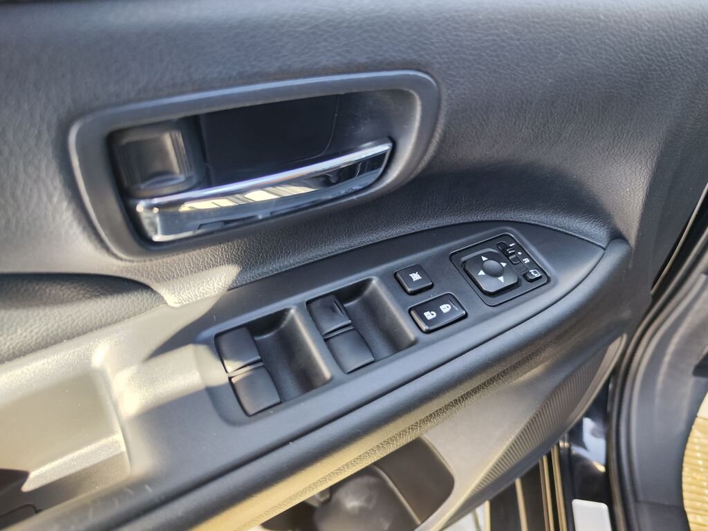 Mitsubishi Outlander SUV / Terénní 2,3 l 110 kw