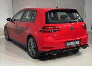 Volkswagen Golf 11