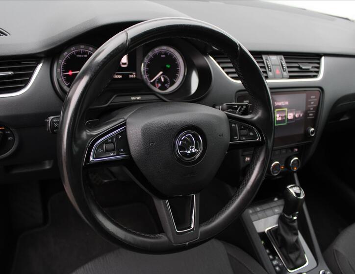 Škoda Octavia 14