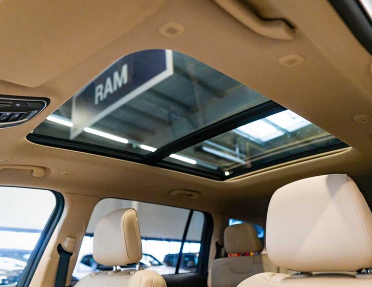 Jeep Grand Cherokee 32