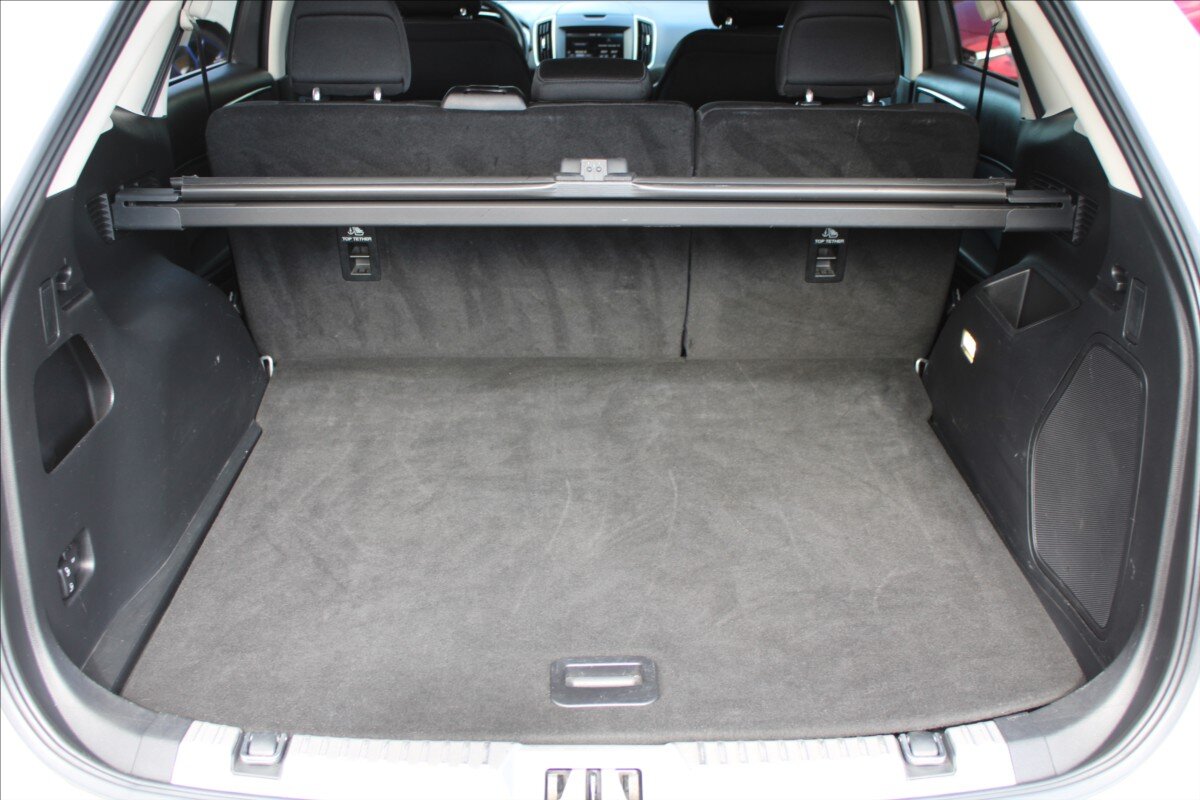 Ford Edge SUV / Terénní 2,0 l 154 kw