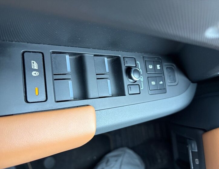 Land Rover Defender SUV / Terénní 3,0 l 294 kw