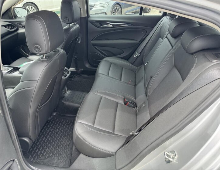 Opel Insignia Liftback 2,0 l 125 kw